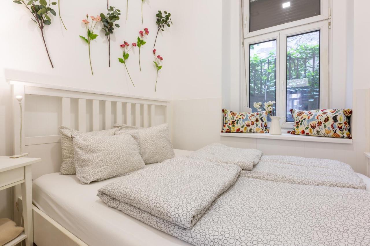 Apartamento Elegant Coziness Budapest Exterior foto